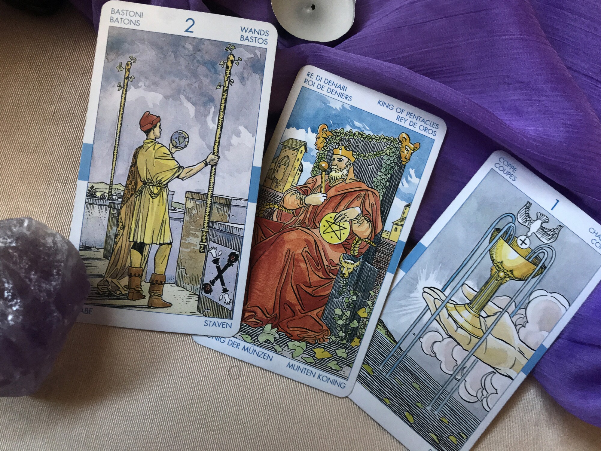 Таро tarot. Триплет Таро. Таро Taro Лэйн. Три карты Таро. Фотосессия с Таро.